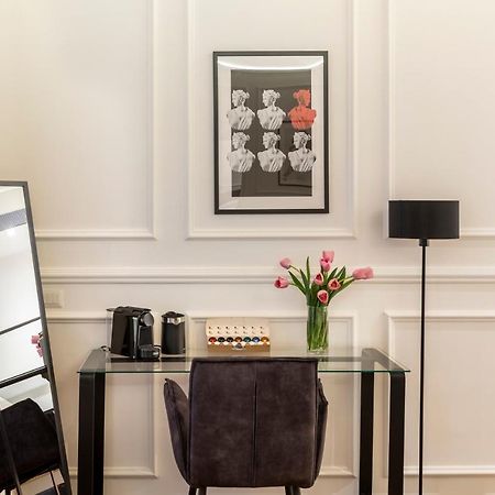 Largo Arenula Suites Рим Экстерьер фото
